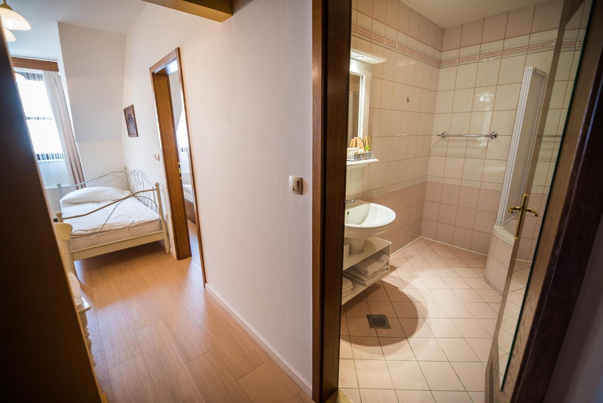 Splavar Rooms เบรชิตเซ ห้อง รูปภาพ